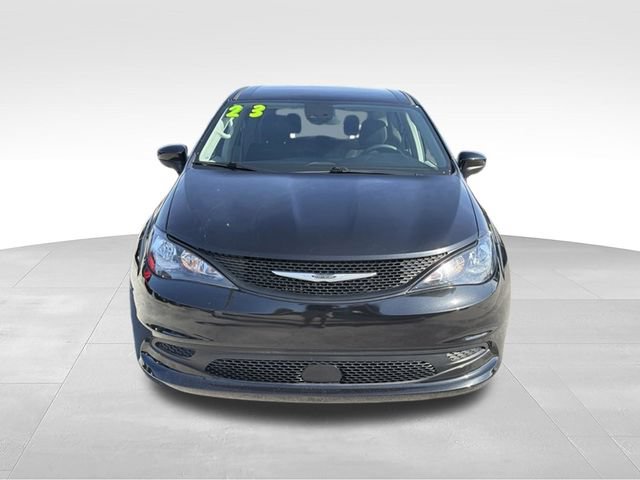 Used 2023 Chrysler Voyager LX FWD image 8