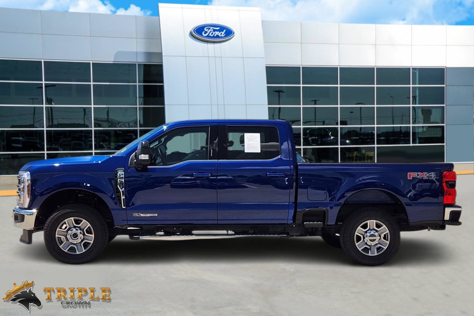 Used 2026 Ford F250 Lariat w/ FX4 Off-Road Package AWD/4WD video 3