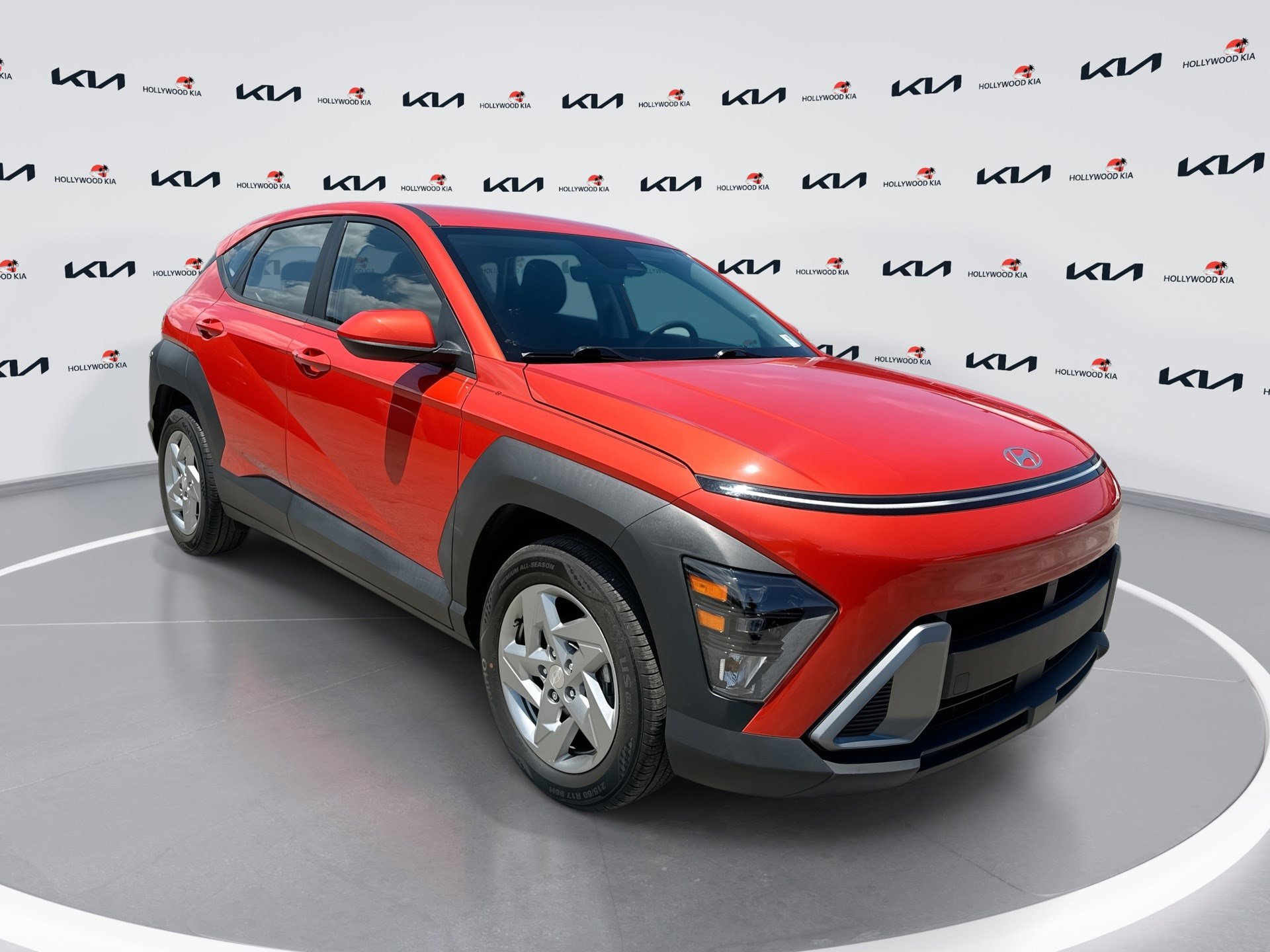 Used 2024 Hyundai Kona SE FWD image 1