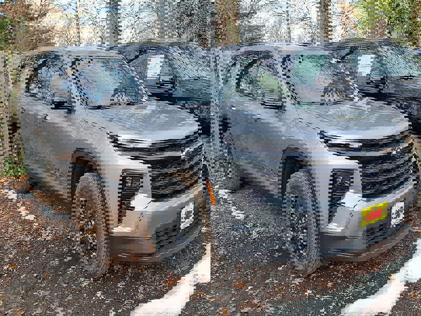 New 2026 Chevrolet Traverse LT w/ Midnight/Sport Edition image 2