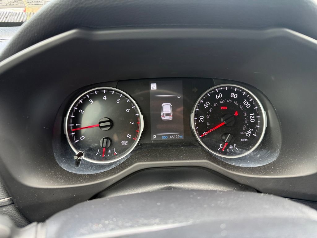 Used 2022 Toyota RAV4 LE FWD image 16