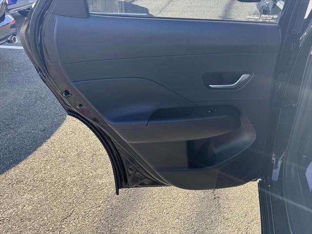 Used 2025 Hyundai Kona Limited image 10
