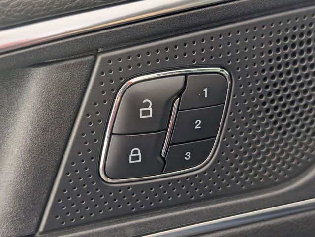 Used 2019 Ford Edge ST w/ Equipment Group 401A AWD/4WD image 11