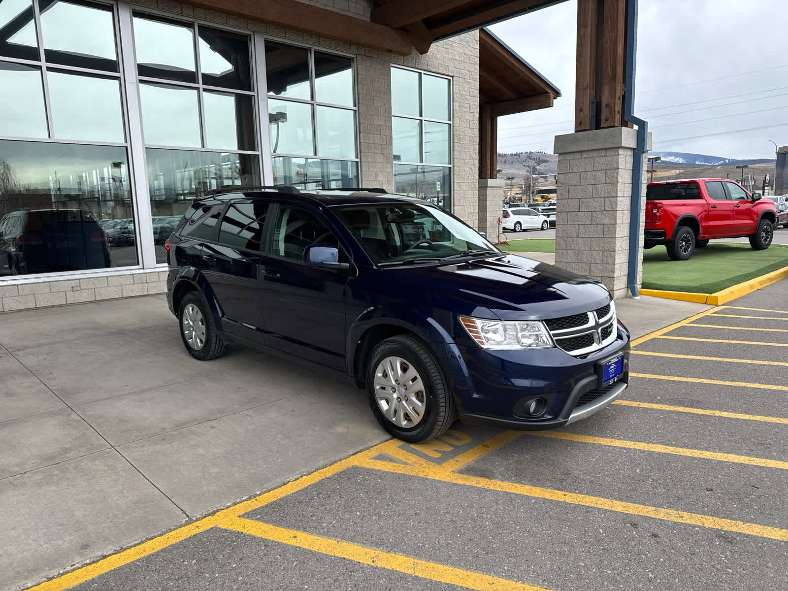 Used 2019 Dodge Journey SE image 3