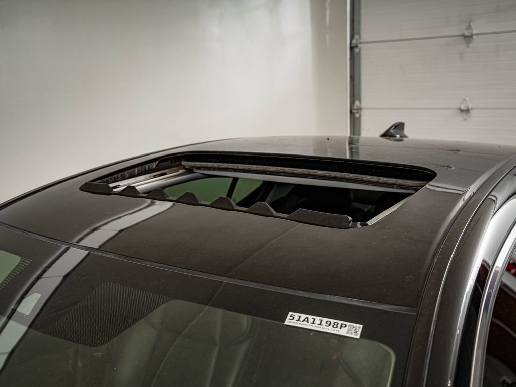 Used 2018 Acura TLX V6 image 15