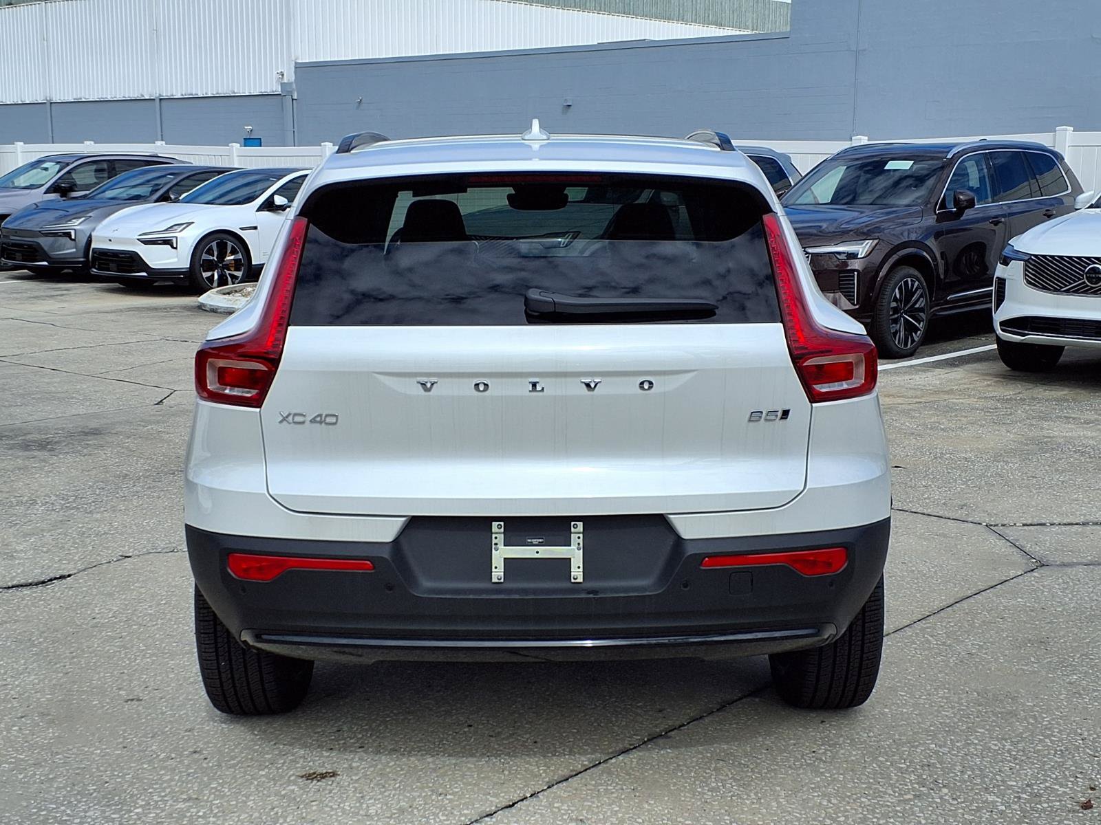New 2026 Volvo XC40 B5 Plus w/ Climate Package AWD/4WD image 6