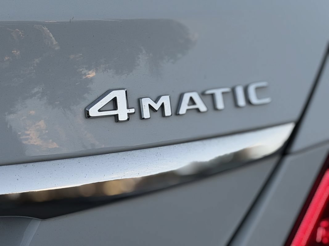 Used 2018 Mercedes-Benz C 300 4MATIC Sedan image 31
