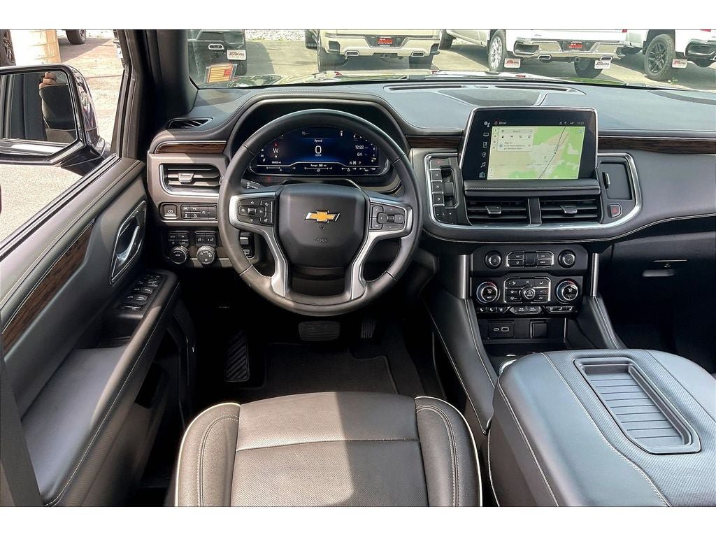 Used 2024 Chevrolet Suburban Premier w/ Max Trailering Package AWD/4WD image 5