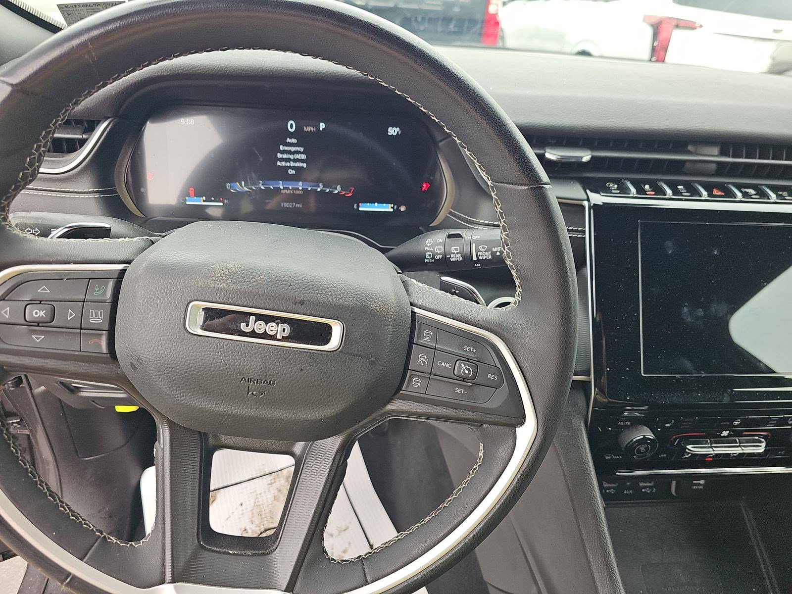 Used 2023 Jeep Grand Cherokee Altitude image 18