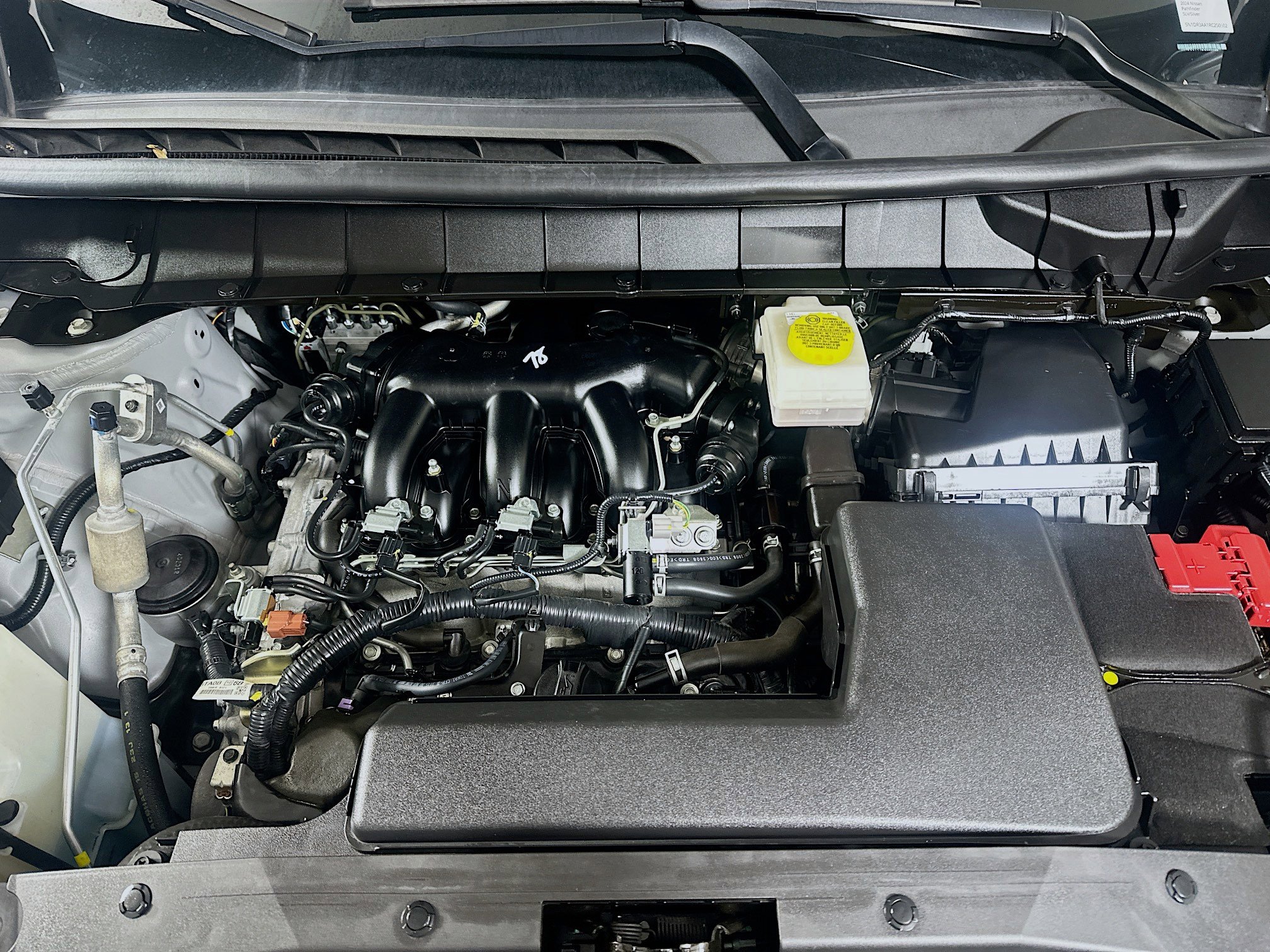 Used 2024 Nissan Pathfinder S image 32