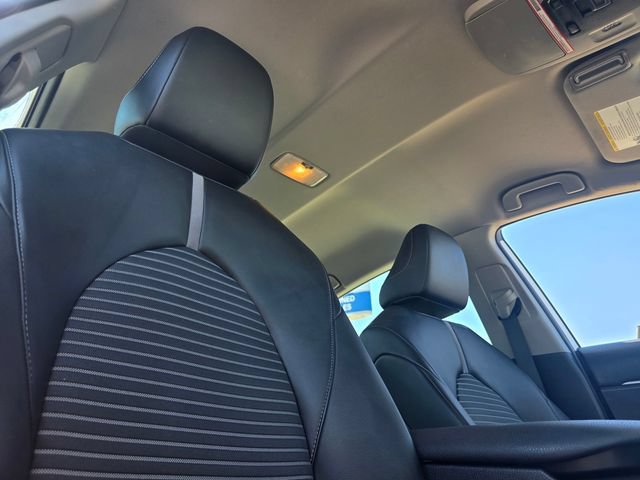 Used 2022 Toyota Camry SE FWD image 17