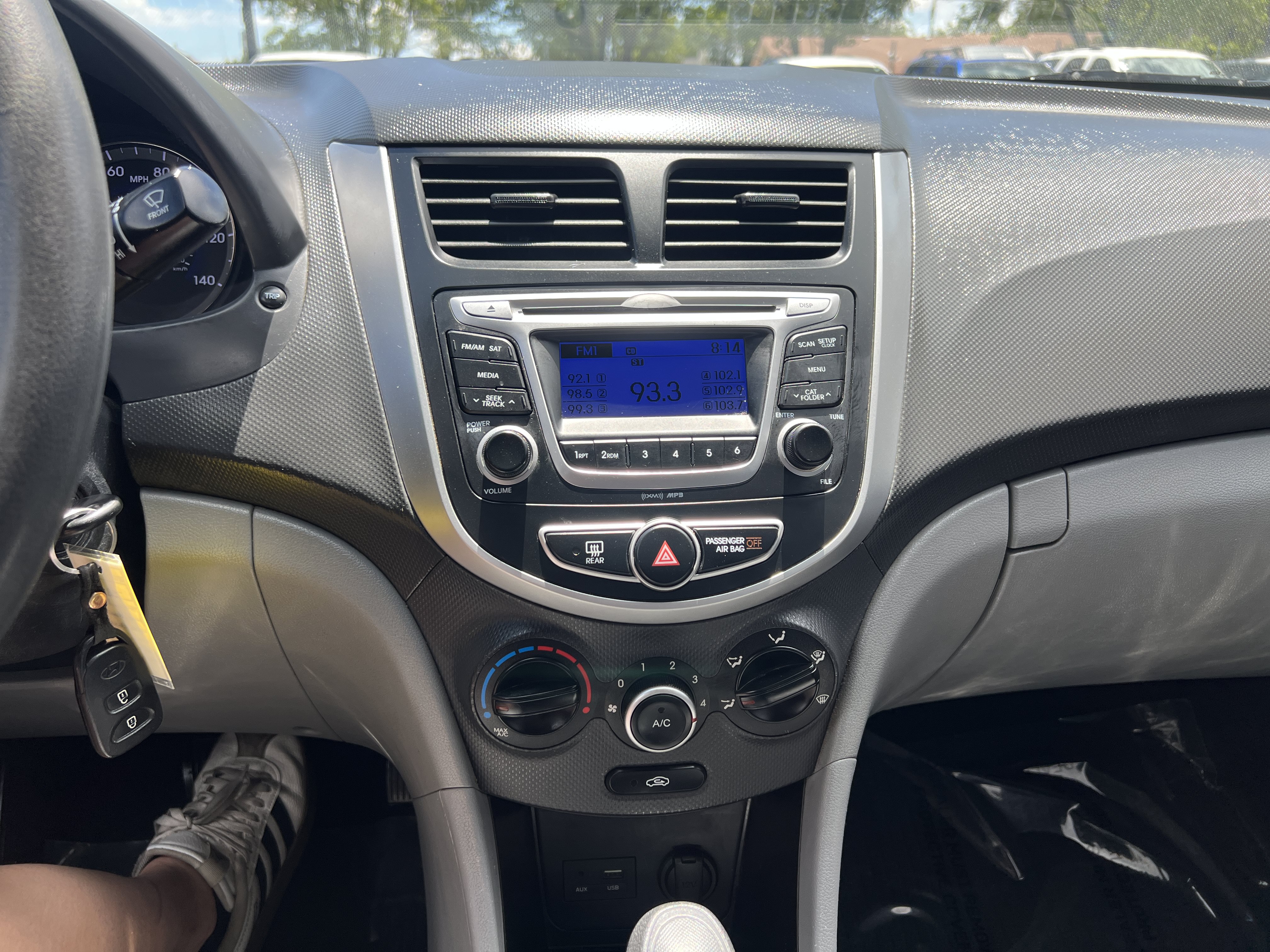 Used 2014 Hyundai Accent GLS FWD image 19