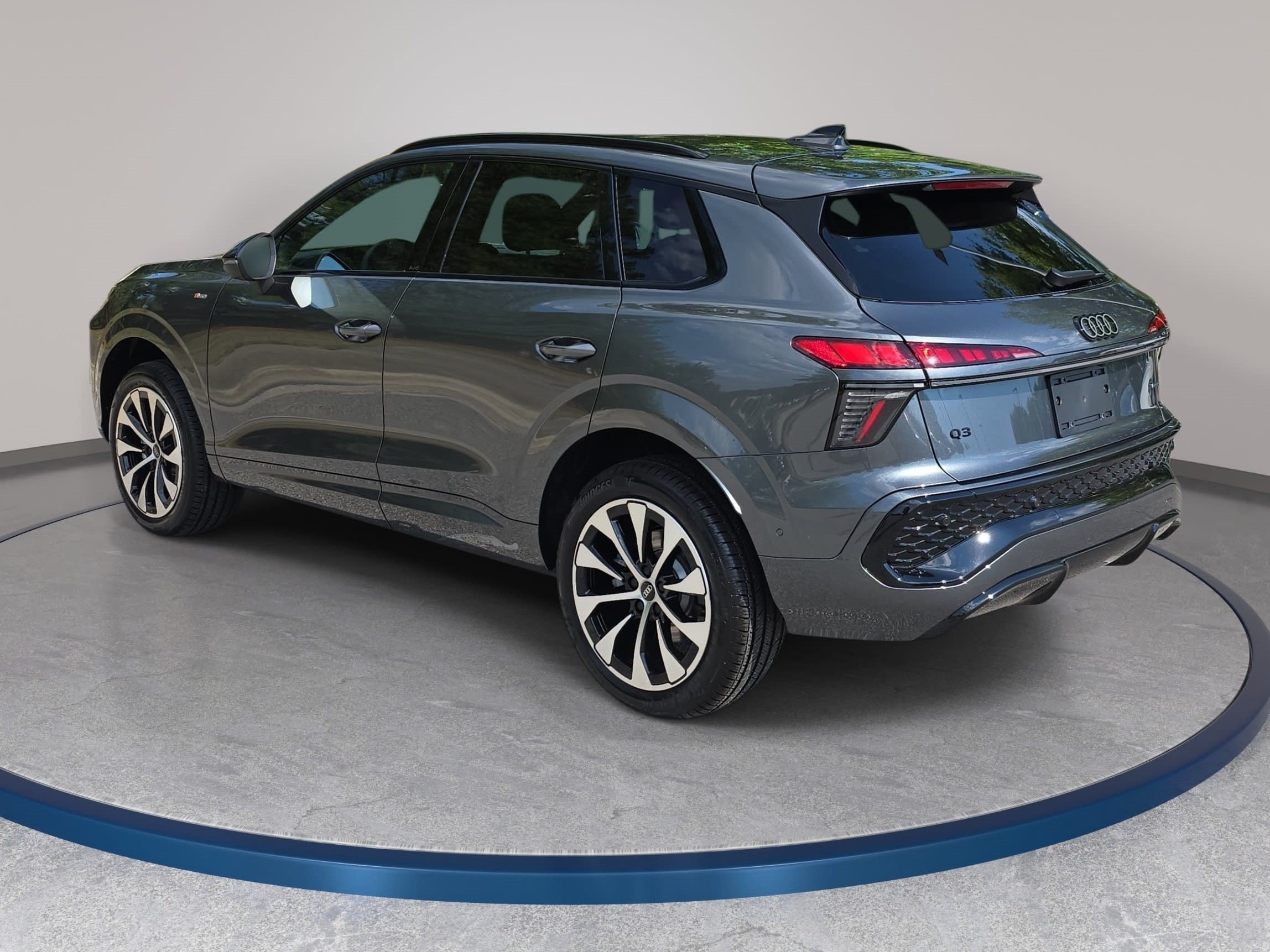 New 2026 Audi Q3 quattro 2.0T AWD/4WD image 7