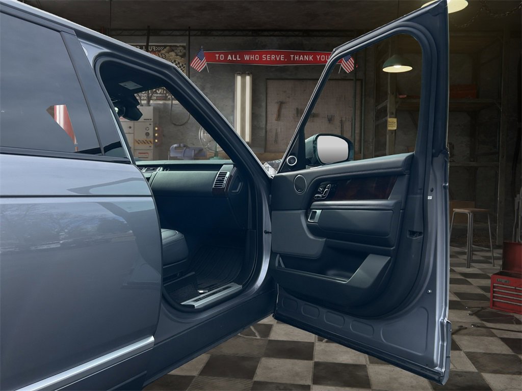 Used 2021 Land Rover Range Rover P525 Westminster Edition LWB image 17