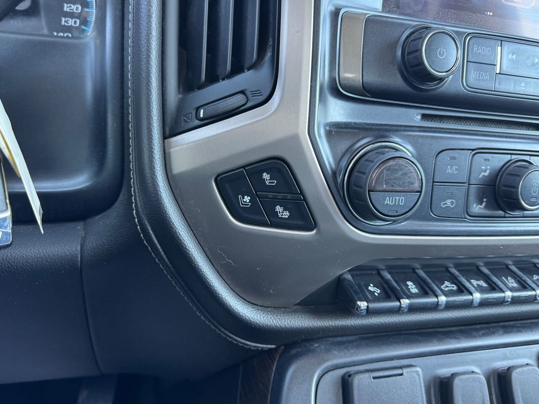 Used 2019 GMC Sierra 2500 Denali w/ Duramax Plus Package AWD/4WD image 25