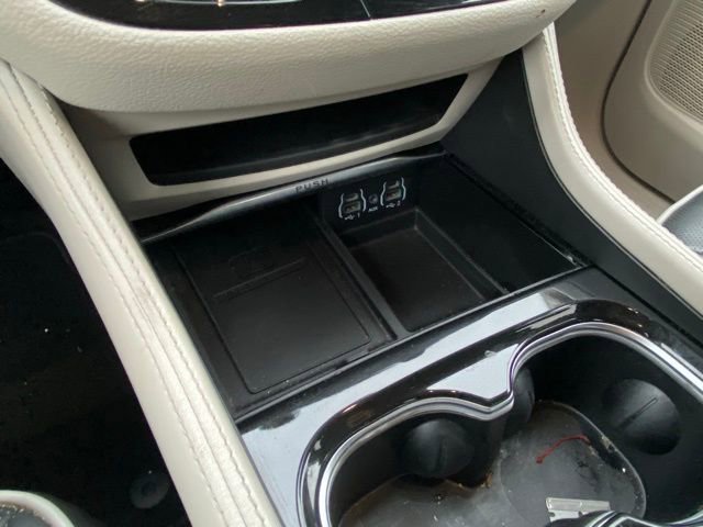 Used 2023 Chrysler Pacifica Limited image 23