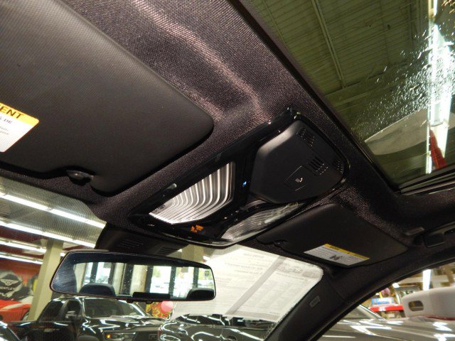 Used 2025 BMW 330i xDrive Sedan w/ Convenience Package image 31