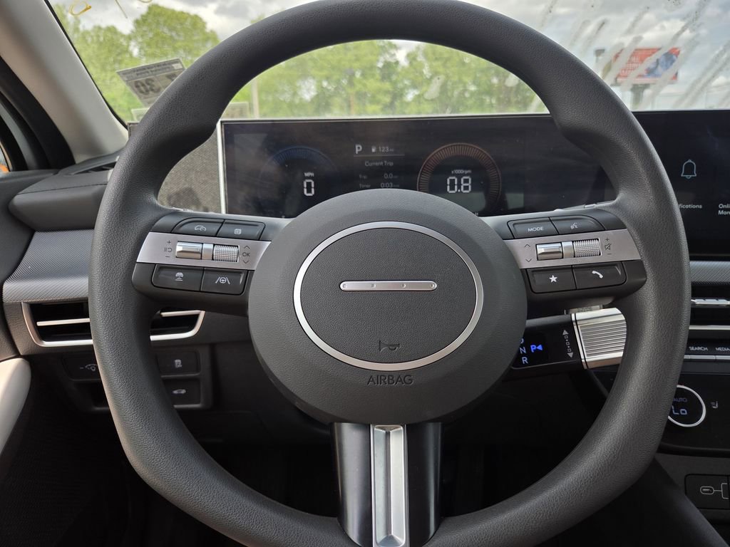 Used 2025 Hyundai Sonata SEL FWD image 23