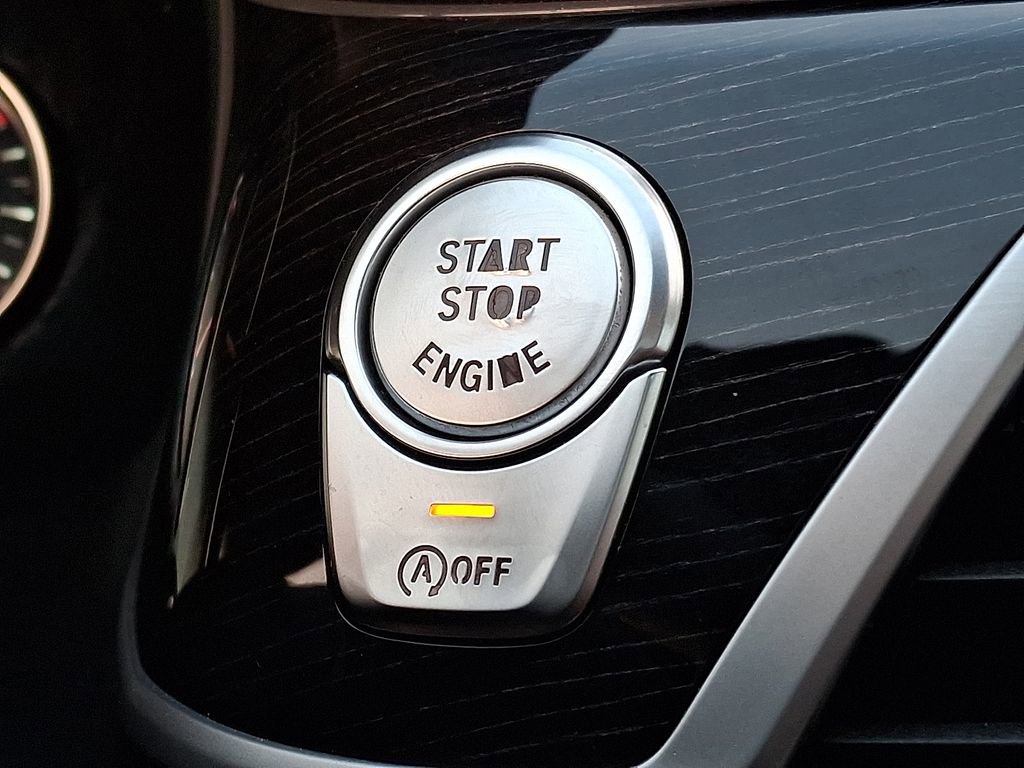 Used 2019 BMW 750i xDrive w/ Executive Package AWD/4WD image 19