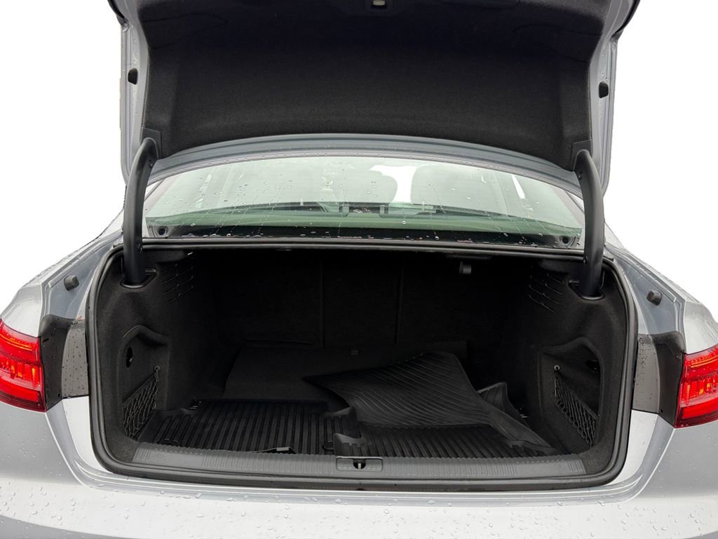 Used 2019 Audi A4 2.0T Premium image 9
