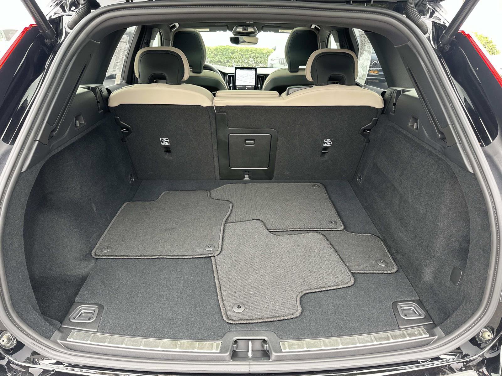 Certified 2026 Volvo XC60 B5 Plus w/ Climate Package image 22