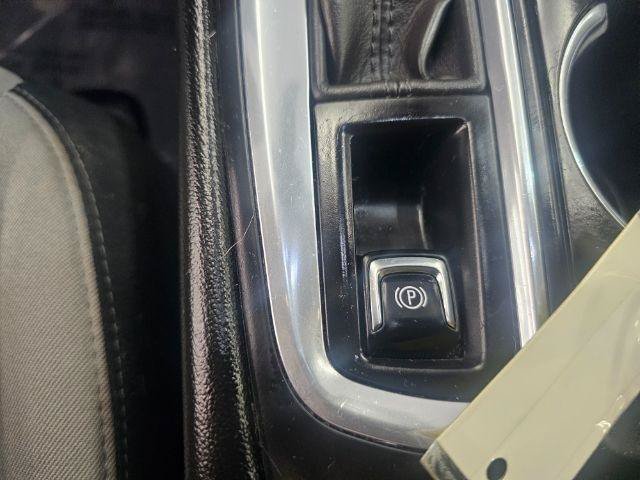 Used 2018 Chevrolet Equinox LS AWD/4WD image 15
