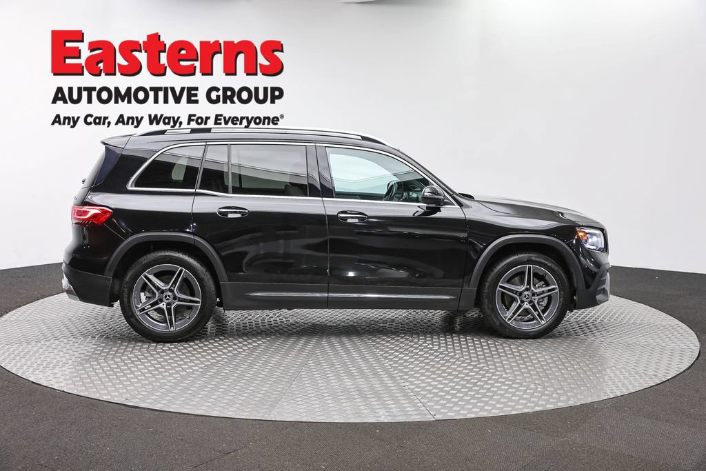 Used 2022 Mercedes-Benz GLB 250 4MATIC w/ AMG Line image 4