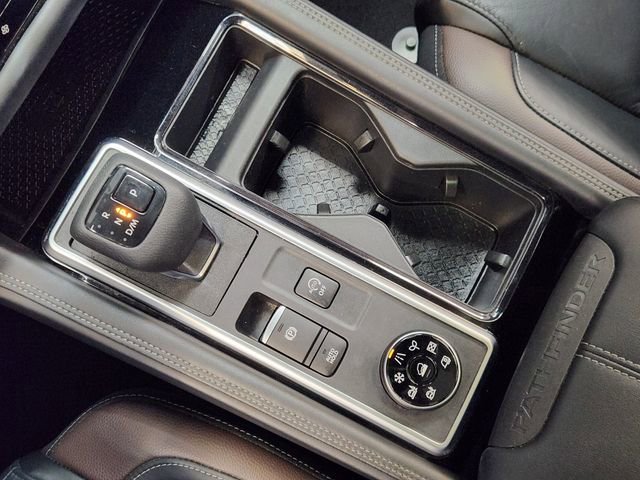 Used 2023 Nissan Pathfinder Platinum image 15