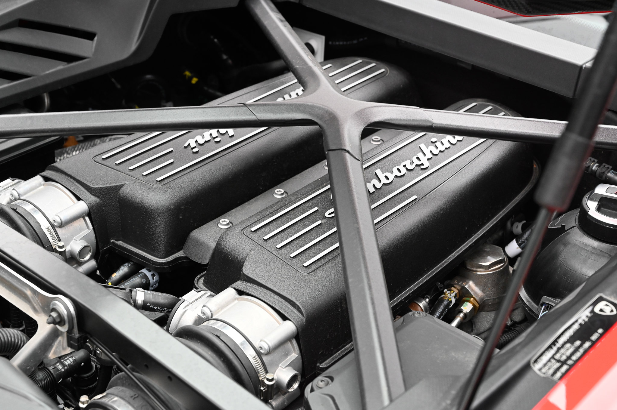 Used 2023 Lamborghini Huracan Tecnica image 35