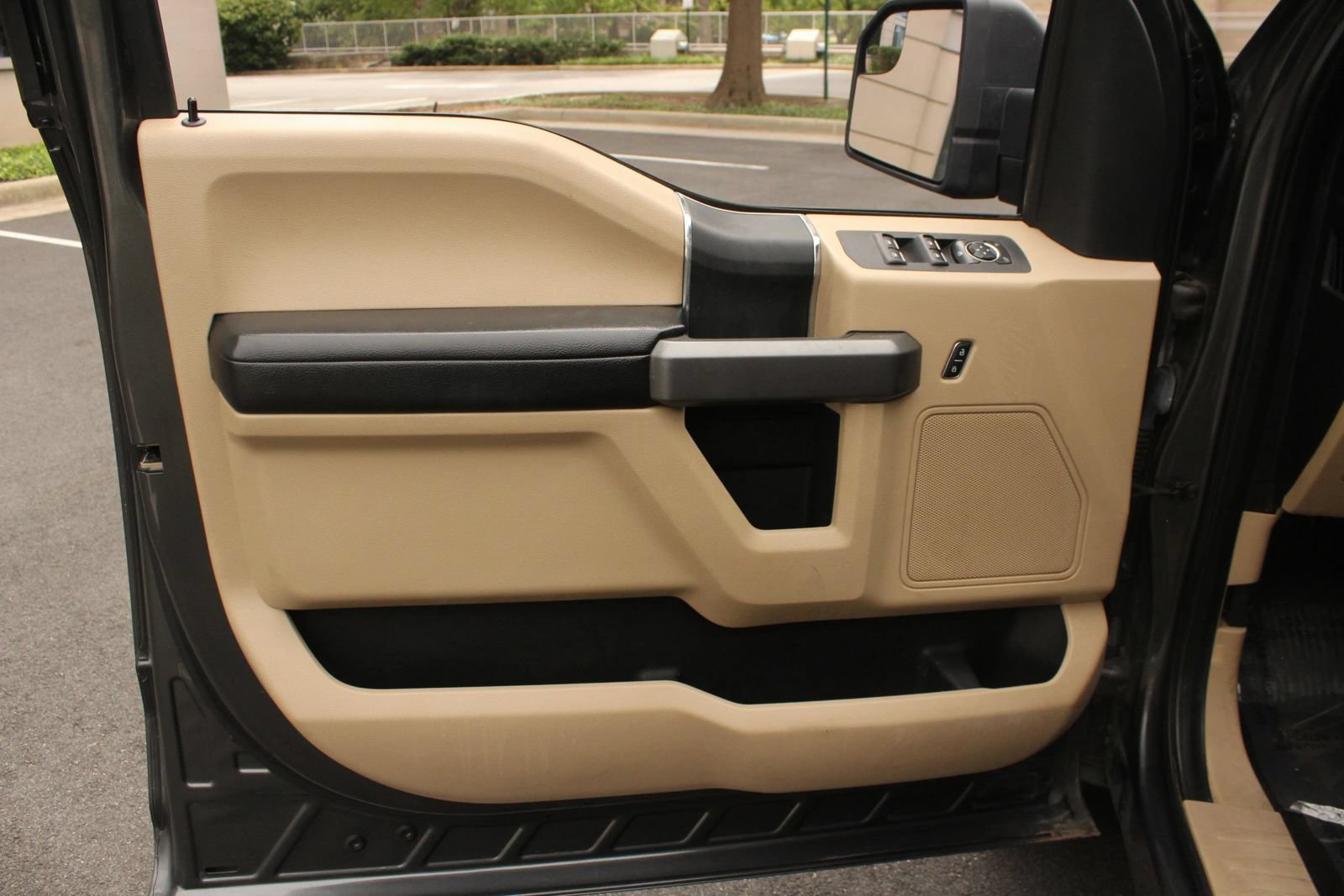 Used 2020 Ford F150 XLT RWD image 15