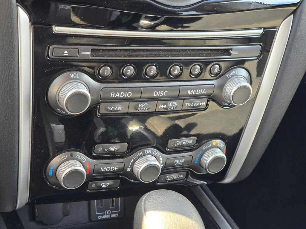 Used 2019 Nissan Pathfinder S image 20