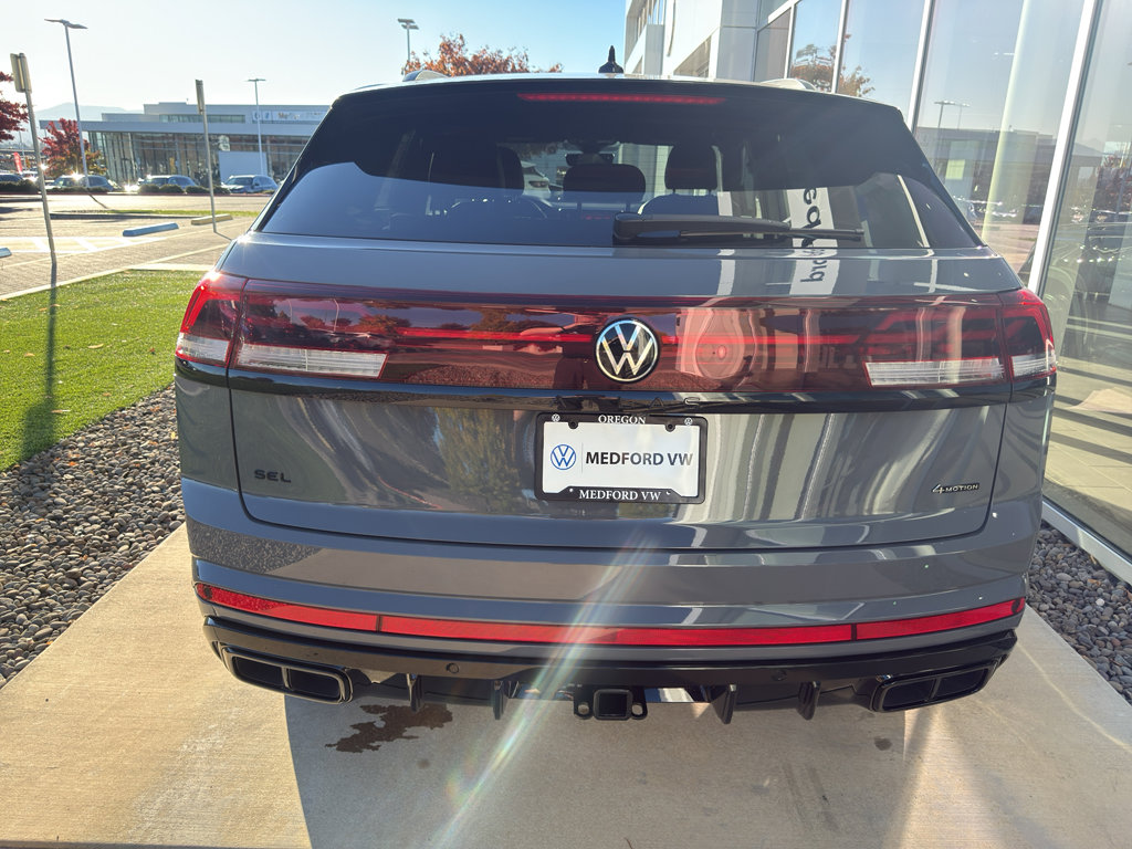 New 2026 Volkswagen Atlas Cross Sport SEL R-Line image 5