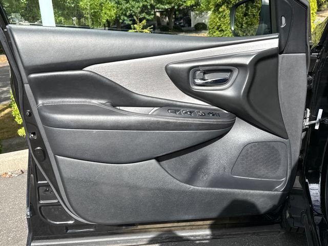 Used 2020 Nissan Murano SV AWD/4WD image 16