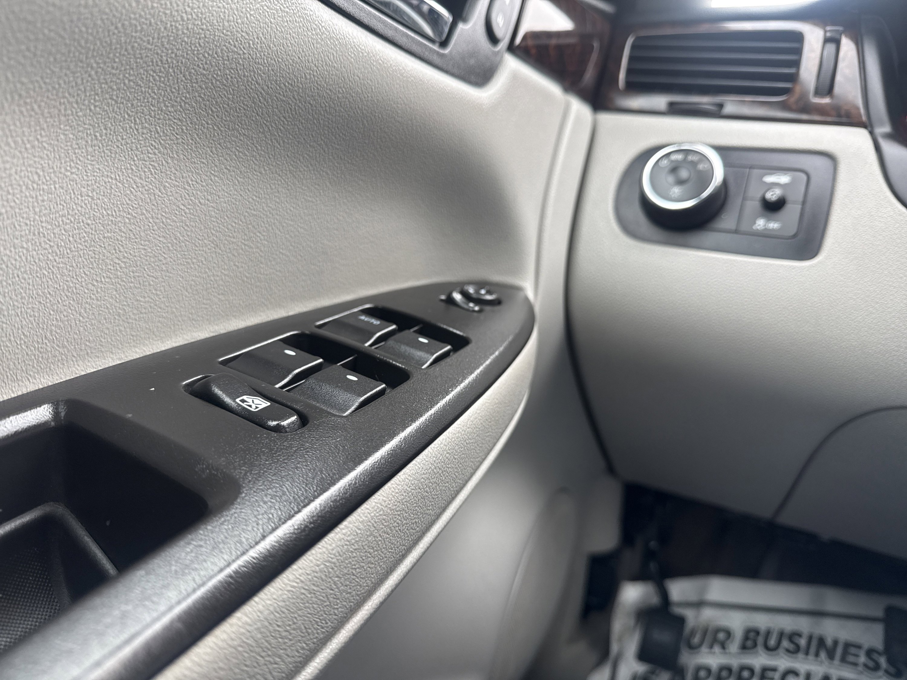 Used 2016 Chevrolet Impala LT image 21
