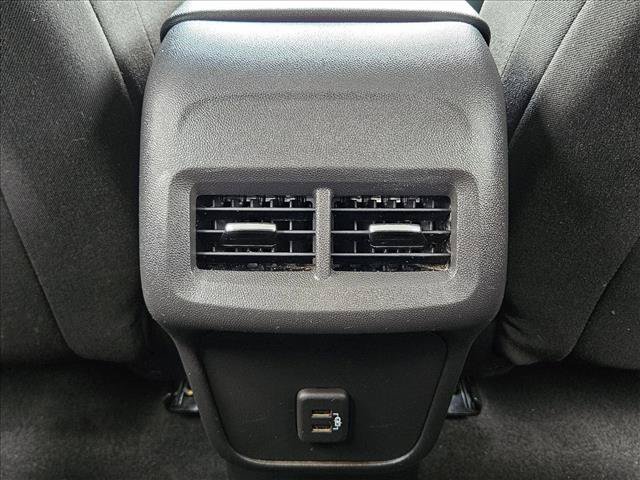 Used 2023 Chevrolet Equinox LT FWD image 16