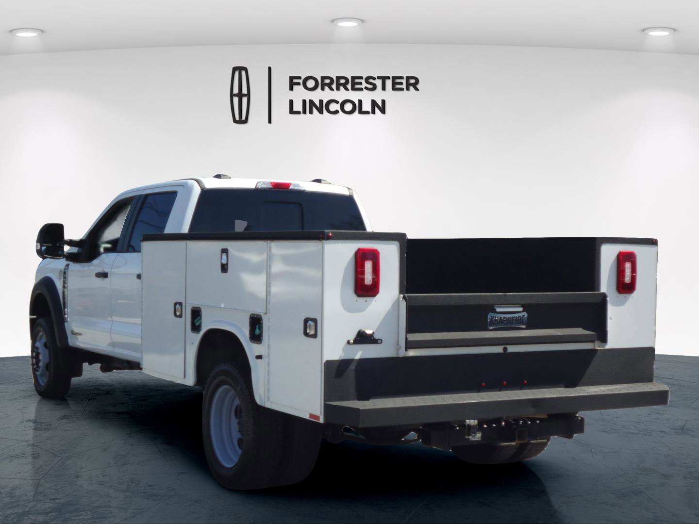 Used 2024 Ford F450 XL image 5