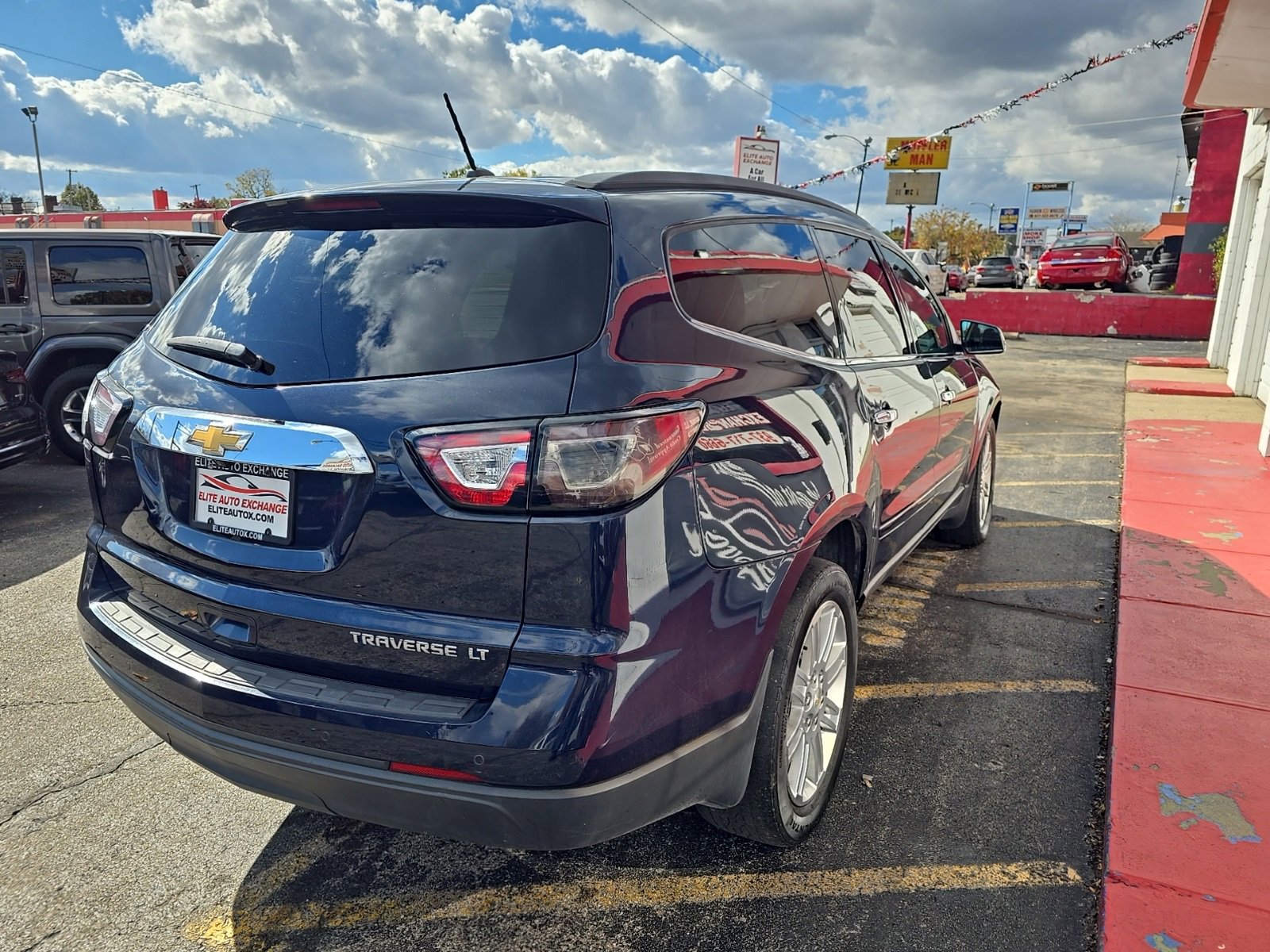 Used 2015 Chevrolet Traverse LT w/ Traveler's Package image 5