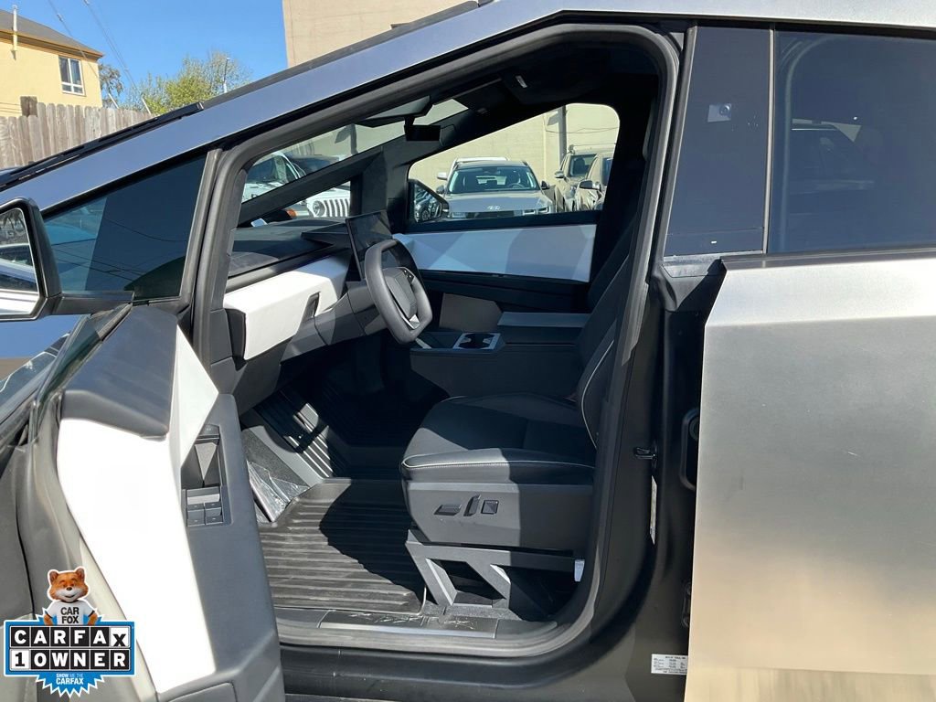 Used 2024 Tesla Cybertruck Cyberbeast image 15