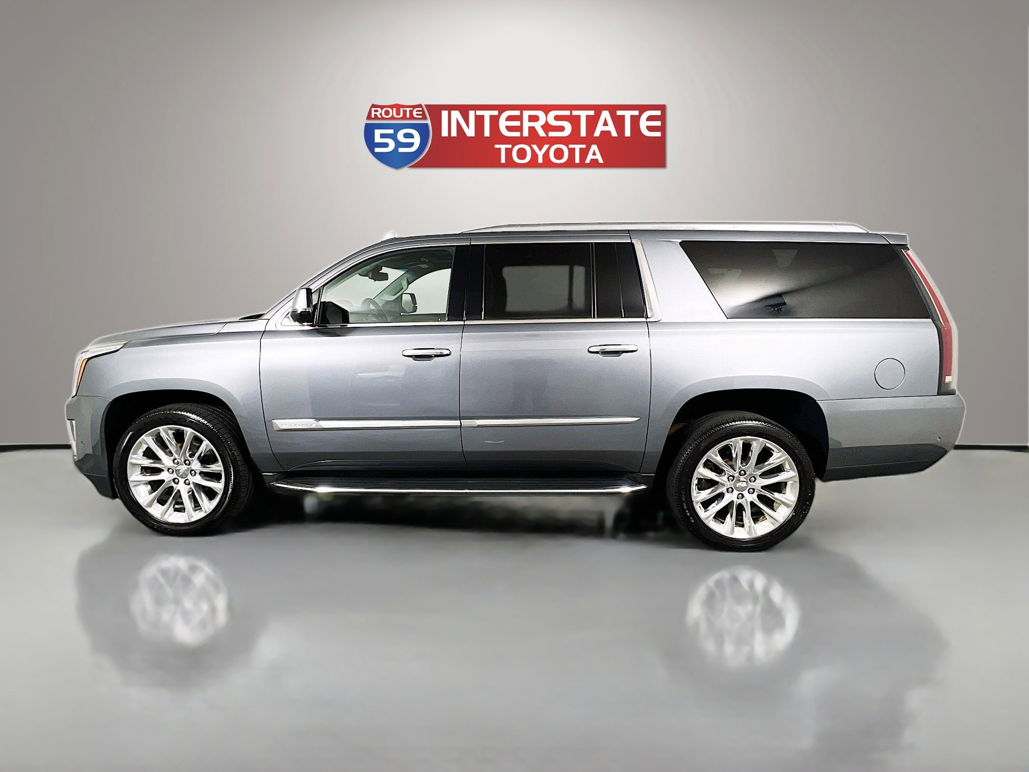 Used 2019 Cadillac Escalade ESV Luxury AWD/4WD image 4