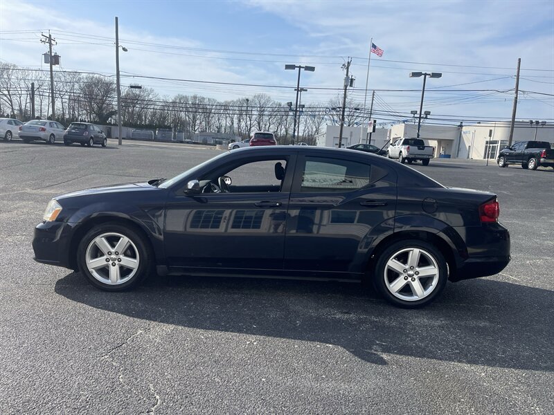 Used 2012 Dodge Avenger SXT image 5