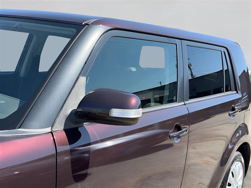 Used 2014 Scion xB FWD image 6