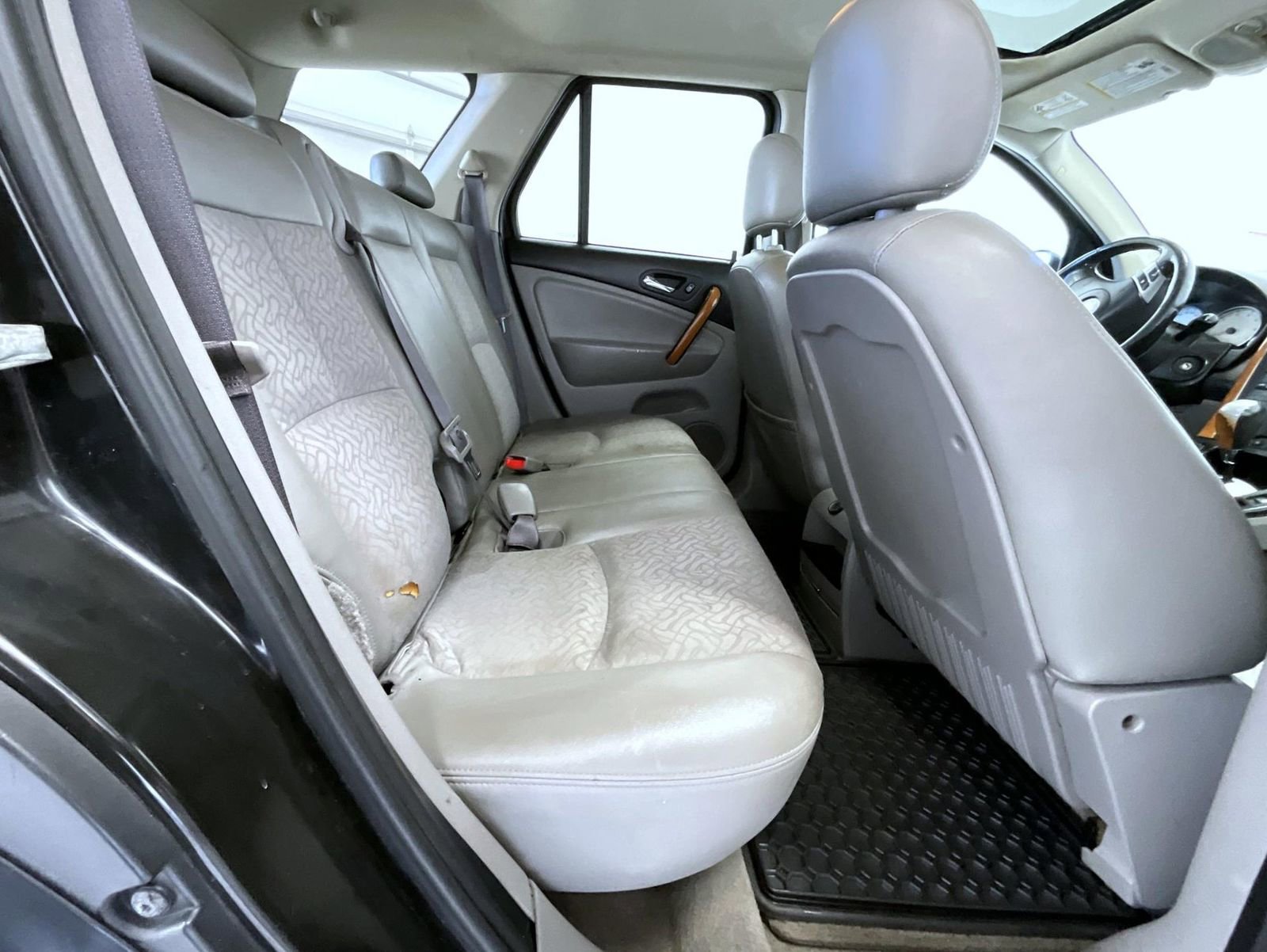 Used 2006 Saturn Vue 2WD V6 w/ Sun & Sound Pkg image 19