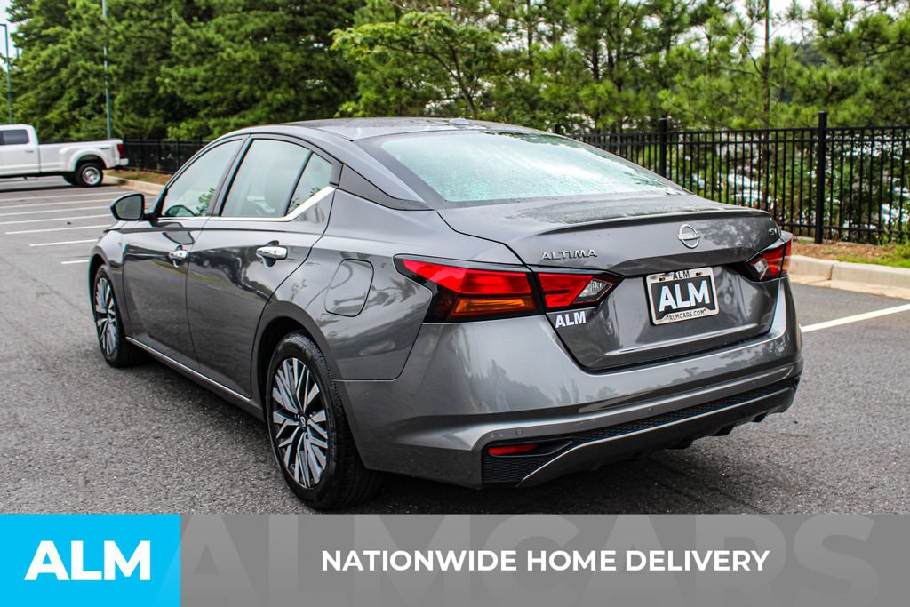 Used 2024 Nissan Altima 2.5 SV FWD image 4