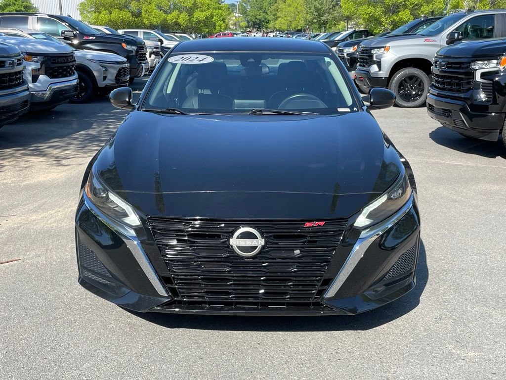Used 2024 Nissan Altima 2.5 SR FWD image 2
