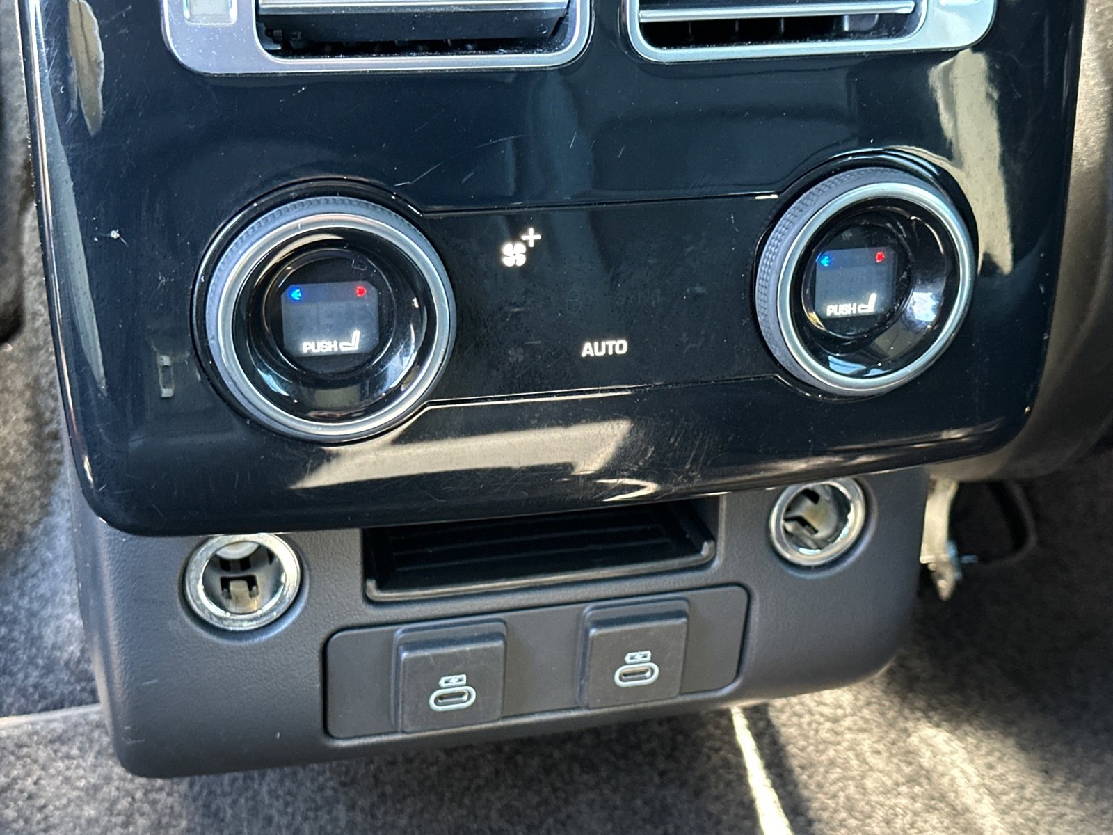 Used 2022 Land Rover Range Rover P525 Westminster Edition image 24