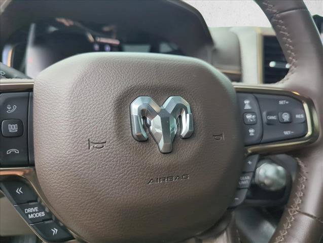 Used 2025 RAM 1500 Limited AWD/4WD image 28
