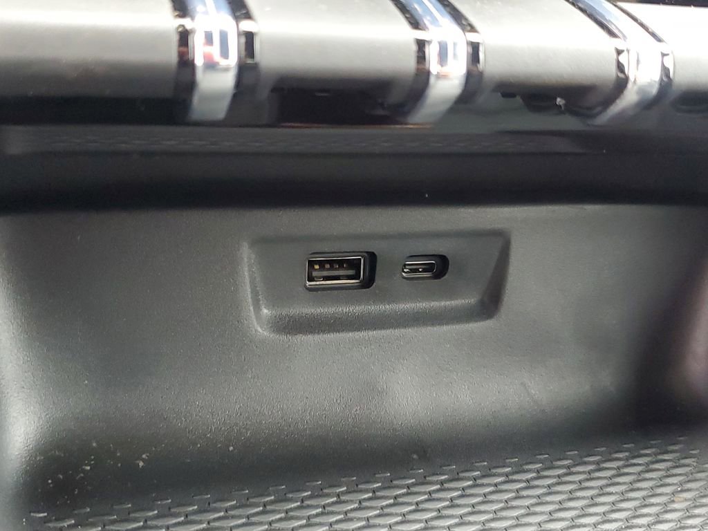 New 2026 GMC Terrain AT4 w/ LPO, Black Badging Package image 28