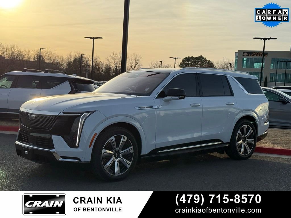 Used 2026 Cadillac Escalade IQL Luxury image 3