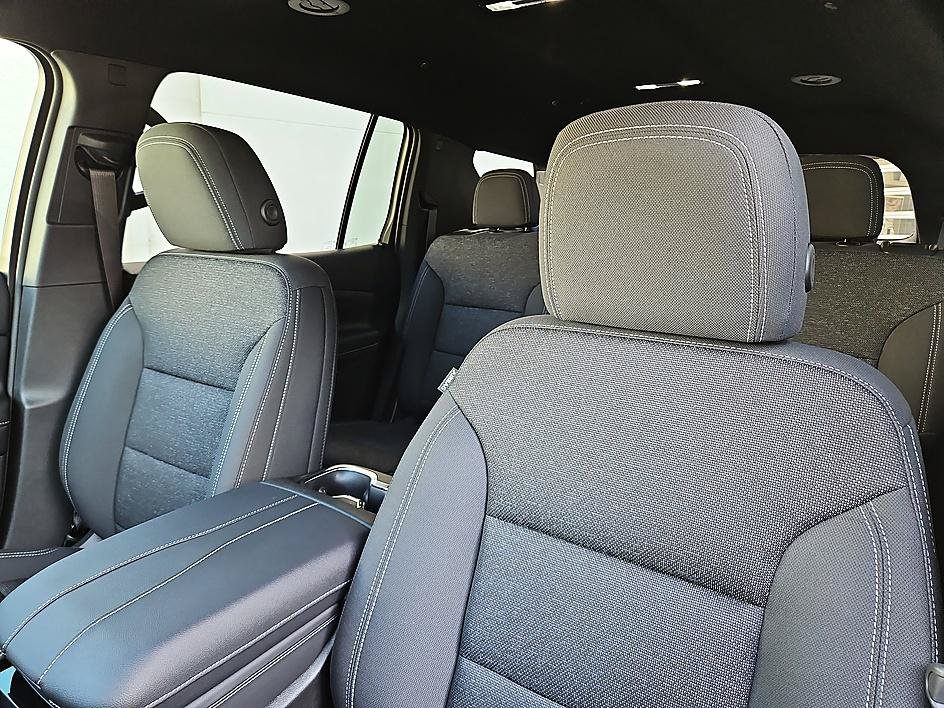 New 2026 Chevrolet Traverse LT FWD image 16