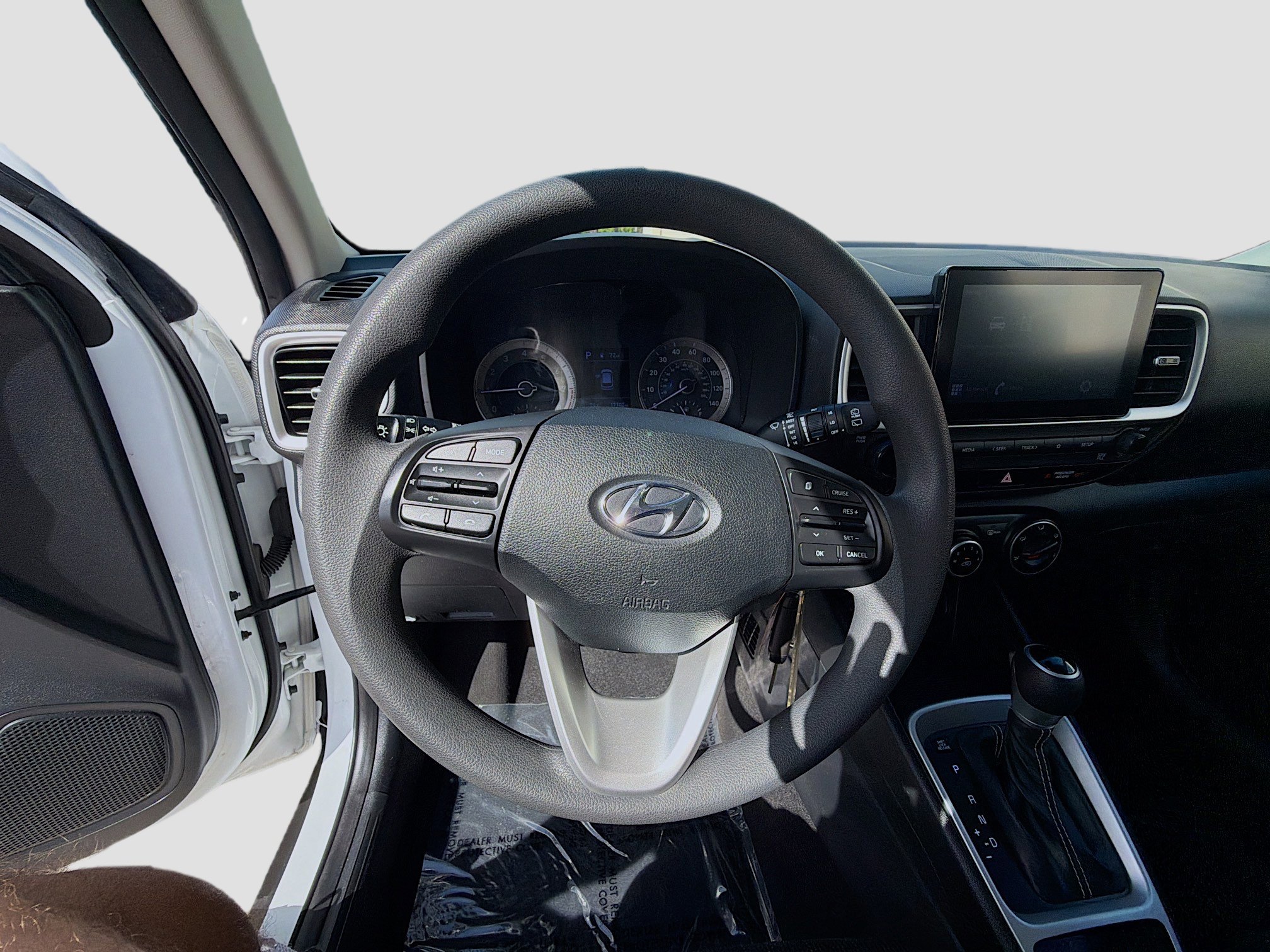Used 2022 Hyundai Venue SE FWD image 8